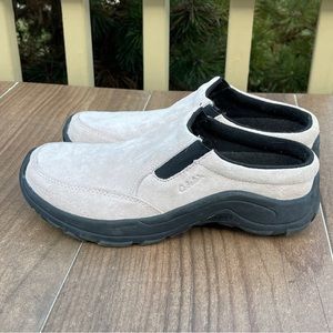 Cabelas Suede Clogs light tan Size 7.5M